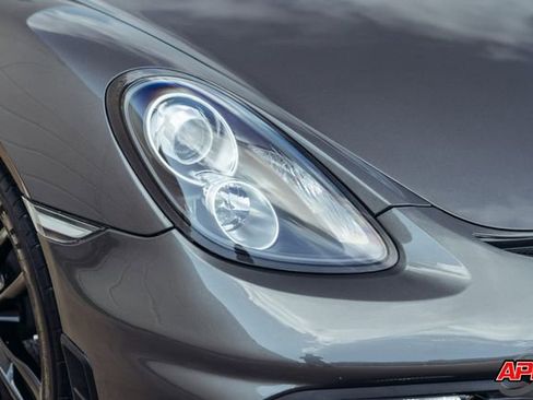 Used 2016 Porsche Cayman RWD image 47