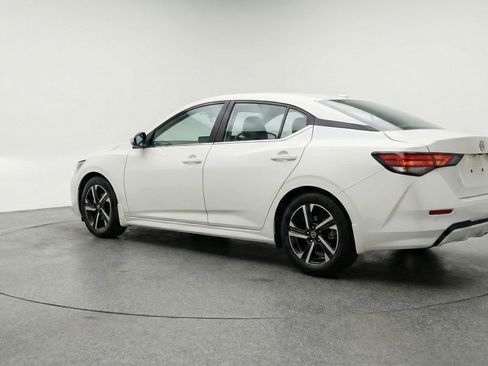 Used 2025 Nissan Sentra SV image 6