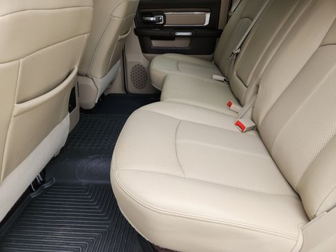 Used 2018 RAM 2500 Laramie AWD/4WD image 33