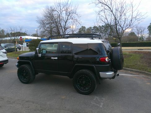 Used 2014 Toyota FJ Cruiser 4WD image 8