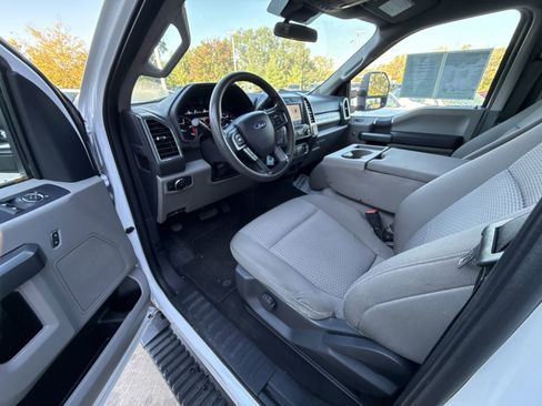 Used 2022 Ford F350 XLT image 11