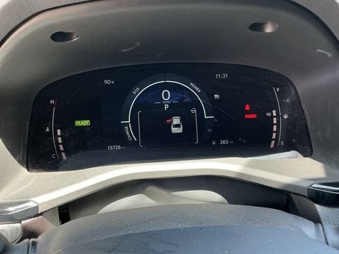 Used 2025 Toyota Camry SE FWD image 10