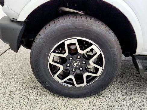 Used 2025 Ford Bronco Outer Banks AWD/4WD image 9