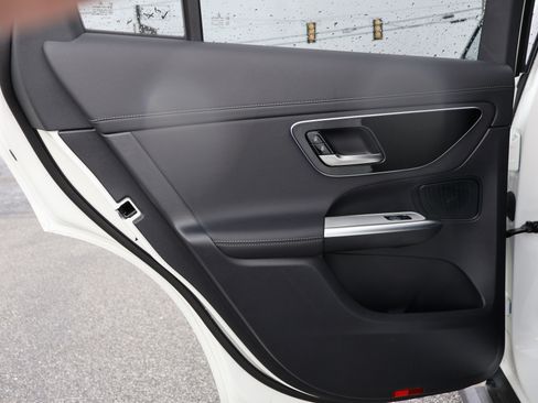 Certified 2025 Mercedes-Benz GLC 300 4MATIC image 14