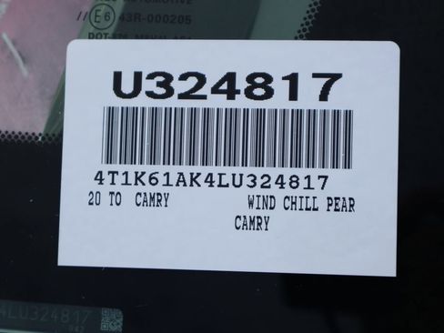 Used 2020 Toyota Camry XSE FWD image 7