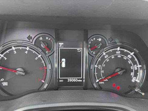 Used 2024 Toyota 4Runner SR5 image 12