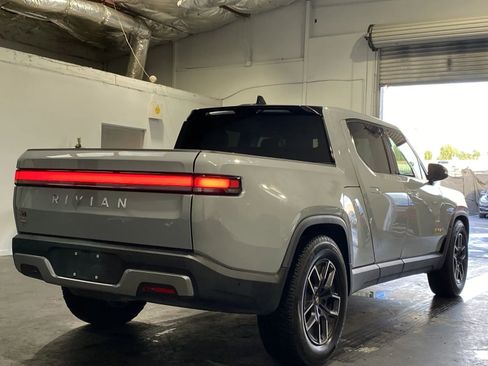Used 2022 Rivian R1T Launch Edition image 4