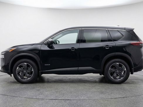 Used 2025 Nissan Rogue SV AWD/4WD image 5