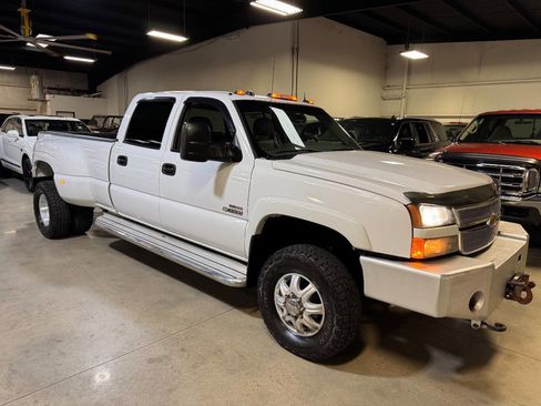 Used 2005 Chevrolet Silverado 3500 LT w/ Heavy-Duty Power Package image 20