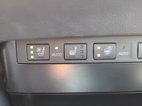 Used 2023 Lexus ES 300h Ultra Luxury w/ Accessory Package (Z2) FWD image 20