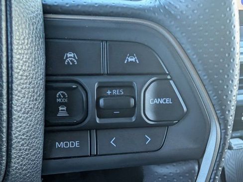 Used 2025 Toyota 4Runner SR5 image 22