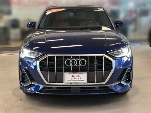 Used 2024 Audi Q3 2.0T Premium AWD/4WD image 2
