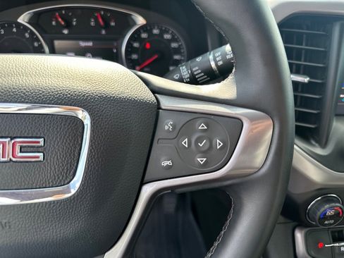 Used 2023 GMC Acadia AT4 image 11