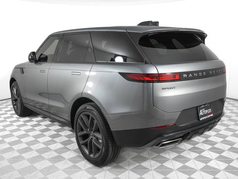 Used 2025 Land Rover Range Rover Sport SE image 7