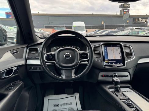Used 2018 Volvo XC90 T6 Momentum w/ Convenience Package image 25
