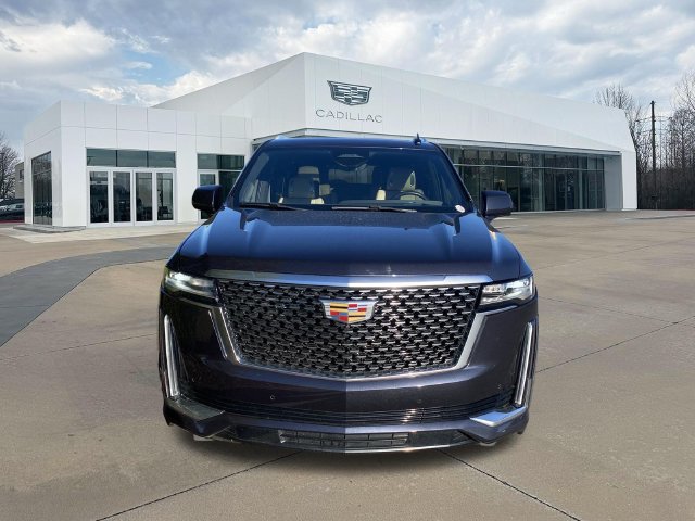 Used 2023 Cadillac Escalade Premium Luxury w/ Performance Package AWD/4WD image 12