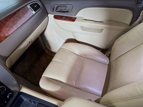 Used 2014 GMC Yukon XL SLT RWD image 20