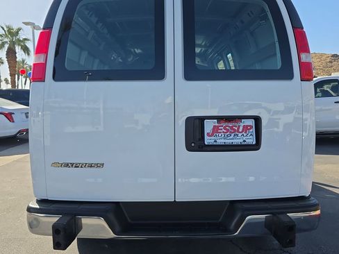 Used 2024 Chevrolet Express 2500 w/ Driver Convenience Package RWD image 31