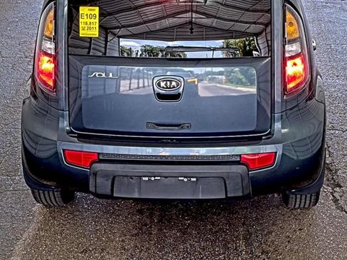 Used 2011 Kia Soul + FWD image 4