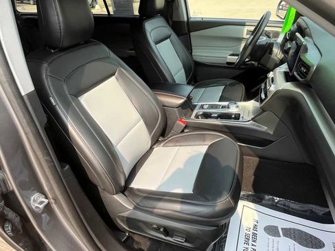 Used 2023 Ford Explorer XLT w/ Equipment Group 202A image 15