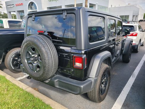 Used 2026 Jeep Wrangler Unlimited Sport AWD/4WD image 3