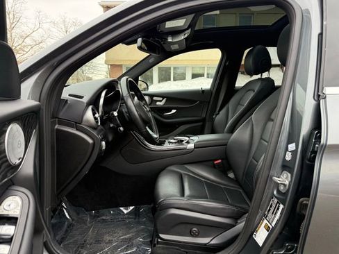 Used 2018 Mercedes-Benz GLC 300 4MATIC image 25