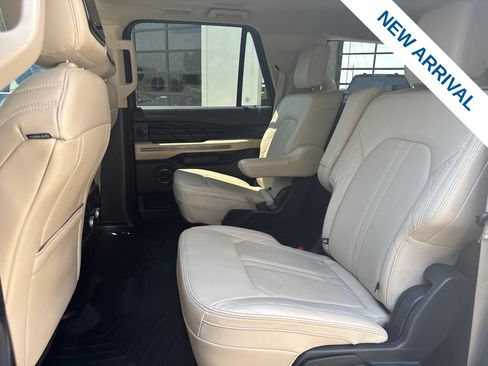 Used 2024 Ford Expedition Max Platinum AWD/4WD image 16