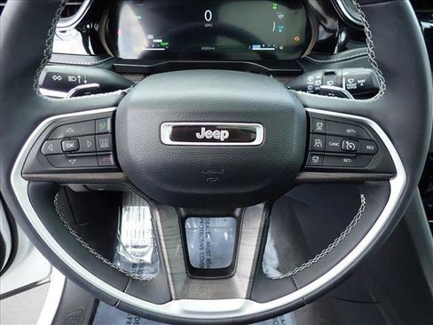 Used 2022 Jeep Grand Cherokee Limited 4xe AWD/4WD image 16