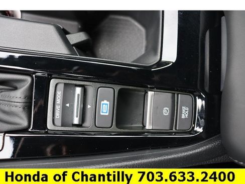 Used 2025 Honda Accord Sport image 14