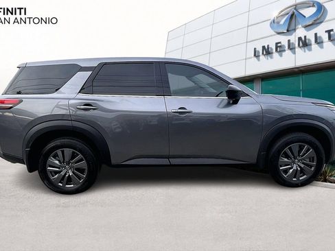 Used 2024 Nissan Pathfinder S AWD/4WD image 46