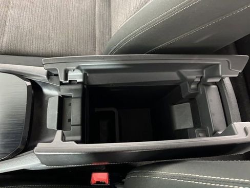 Used 2022 Nissan Rogue SV image 29