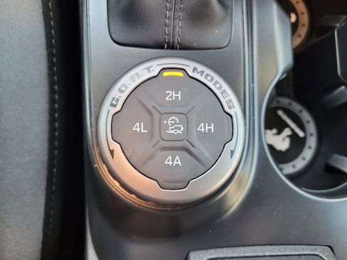 Used 2024 Ford Bronco Big Bend w/ Sasquatch Package image 23