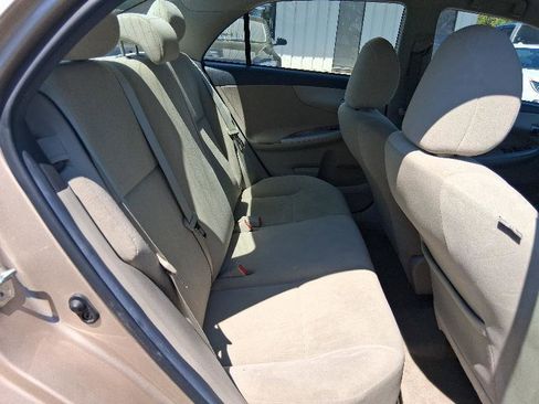 Used 2013 Toyota Corolla LE image 24