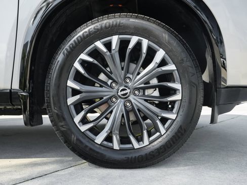 Used 2025 Nissan Rogue Platinum w/ Platinum Premium Package image 28