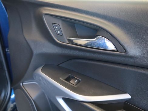 Used 2024 Chevrolet Trax LS w/ LS Convenience Package image 40