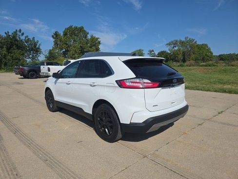 Used 2024 Ford Edge SEL AWD/4WD image 6