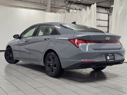 Used 2022 Hyundai Elantra SEL w/ Cargo Package image 12