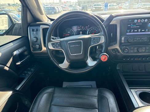 Used 2017 GMC Sierra 2500 Denali image 17