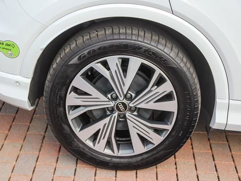 Certified 2023 Audi Q4 e-tron Premium Plus w/ Premium Plus image 10