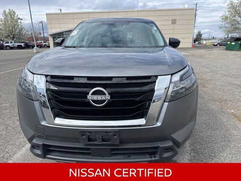 Certified 2024 Nissan Pathfinder S image 2