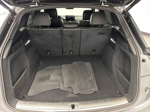 Used 2023 Audi SQ5 Prestige w/ Prestige Package image 43