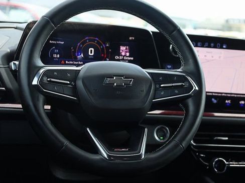 Used 2024 Chevrolet Traverse Z71 image 42