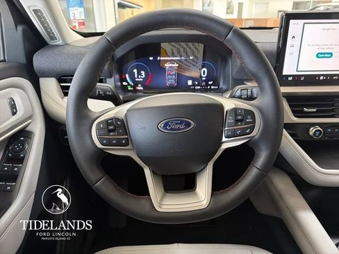 New 2026 Ford Explorer Active w/ Active Comfort Package RWD image 17