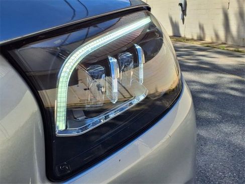 Used 2023 Mercedes-Benz Maybach GLS 600 4MATIC image 10