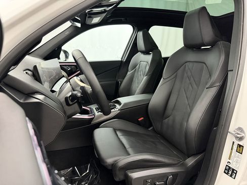 Used 2025 BMW X3 xDrive30i image 8