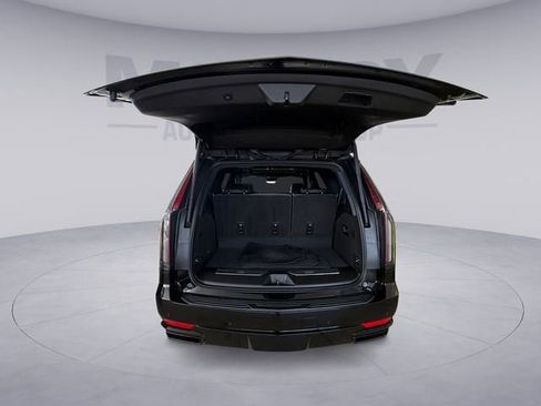 Used 2022 Cadillac Escalade Sport AWD/4WD image 19