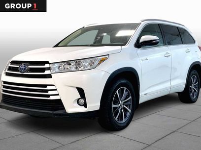 Used 2017 Toyota Highlander XLE