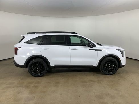 Used 2024 Kia Sorento SX AWD/4WD image 7