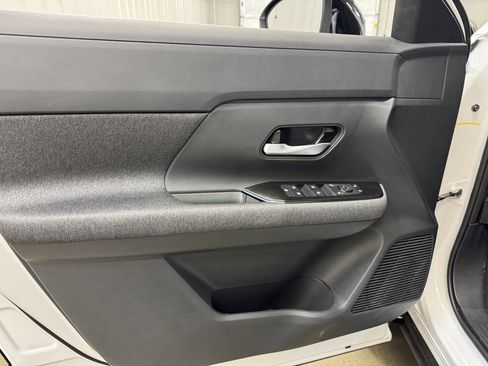 New 2026 Nissan Kicks SV w/ SV Premium Package image 8