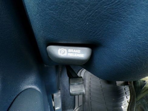 Used 1995 Chevrolet Silverado 1500 4x4 Regular Cab image 18